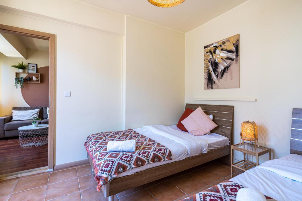 Celine'S 2 Bedrooms Apartment In Larnaca Center Ngoại thất bức ảnh